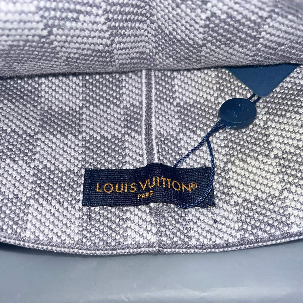 Louis Vuitton Heather Grey Checkered Winter Beanie Hat Cap BRAND NEW - Picture 5 of 5